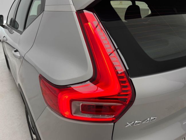 Volvo XC40 2.0 B3 G Core Auto   - Foto 19