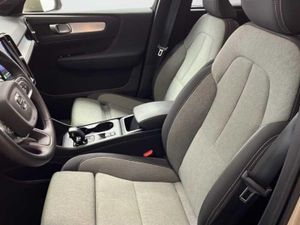 Volvo XC40 2.0 B3 G Core Auto   - Foto 20