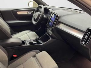 Volvo XC40 2.0 B3 G Core Auto   - Foto 16