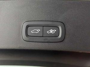 Volvo XC40 2.0 B3 G Core Auto   - Foto 13