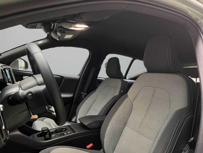 Volvo XC40 2.0 B3 G Core Auto   - Foto 20