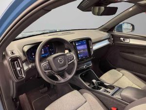 Volvo XC40 2.0 B3 G Core Auto   - Foto 17