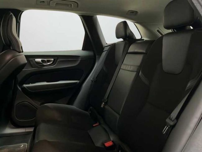 Volvo XC60 2.0 B4 D AWD Business Plus Auto   - Foto 18