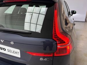 Volvo XC60 2.0 B4 D AWD Business Plus Auto   - Foto 17