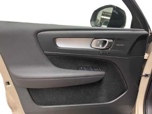Volvo XC40 2.0 B3 G Plus Dark Auto   - Foto 13