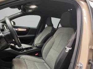 Volvo XC40 2.0 B3 G Plus Dark Auto   - Foto 21
