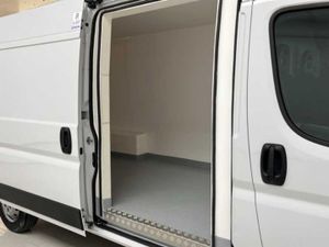 Citroën Jumper BlueHDi 103KW (140CV) Furgón 35L3H2   - Foto 18