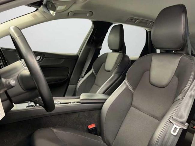 Volvo XC60 2.0 B4 D AWD Momentum Pro Auto   - Foto 10