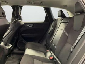 Volvo XC60 2.0 B4 D AWD Momentum Pro Auto   - Foto 11