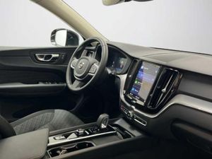 Volvo XC60 2.0 B5 G AWD Core Auto   - Foto 9