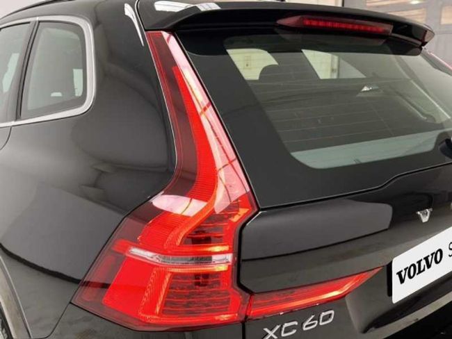 Volvo XC60 2.0 B5 G AWD Core Auto   - Foto 21