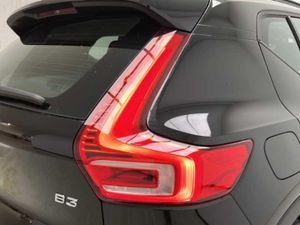 Volvo XC40 2.0 B3 G Essential Auto   - Foto 21