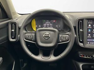 Volvo XC40 2.0 B3 G Essential Auto   - Foto 18