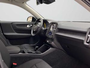 Volvo XC40 2.0 B3 G Essential Auto   - Foto 11