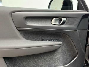 Volvo XC40 2.0 B3 G Essential Auto   - Foto 10