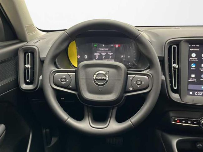Volvo XC40 2.0 B3 G Essential Auto   - Foto 18