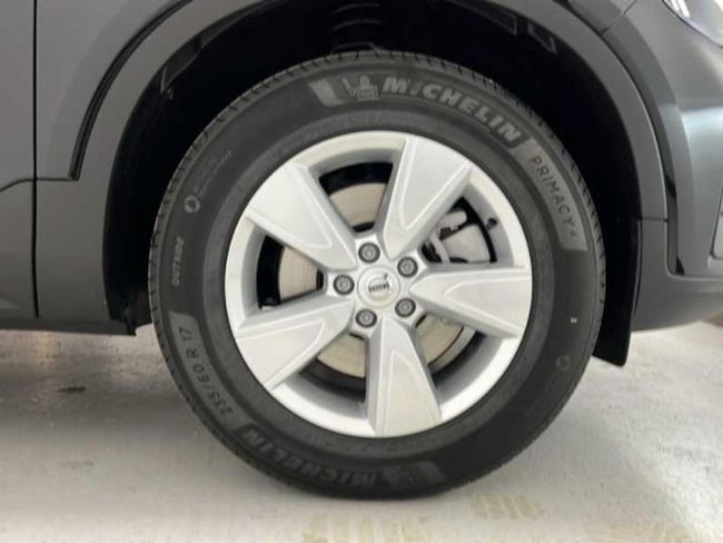 Volvo XC40 2.0 B3 G Essential Auto   - Foto 17
