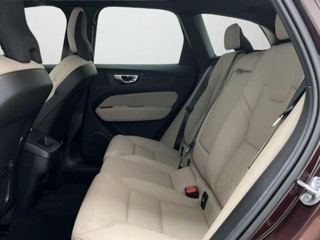 Volvo XC60 2.0 B5 G AWD Core Auto   - Foto 11