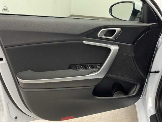 Kia Ceed Tourer 1.0 MHEV 88kW (120CV) Drive DCT   - Foto 13