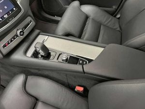 Volvo XC90 2.0 B5 D AWD Plus Bright Auto   - Foto 18