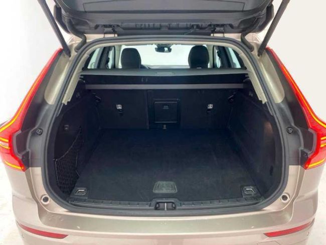 Volvo XC60 2.0 B4 D Core Auto   - Foto 11