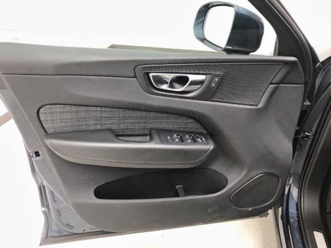 Volvo XC60 2.0 B4 D Momentum Auto   - Foto 20