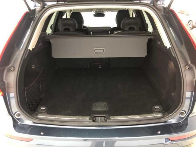 Volvo XC60 2.0 B4 D Momentum Auto   - Foto 12