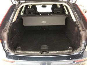 Volvo XC60 2.0 B4 D Momentum Auto   - Foto 12