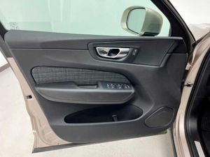 Volvo XC60 2.0 B4 D Core Auto   - Foto 20