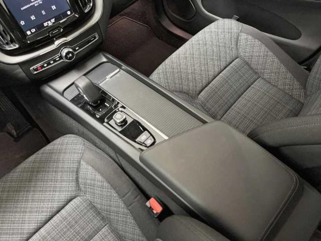 Volvo XC60 2.0 B4 D Core Auto   - Foto 16