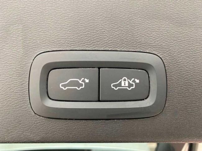 Volvo XC40 1.5 T4 Recharge PHEV Core Auto   - Foto 21