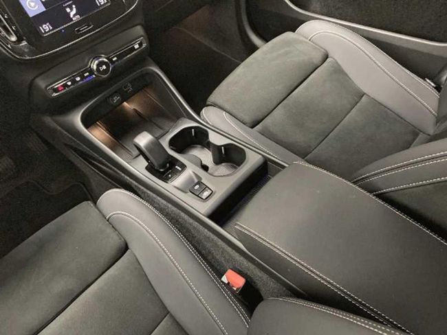 Volvo XC40 1.5 T4 Recharge PHEV Core Auto   - Foto 17
