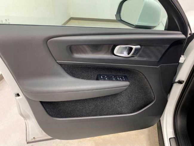 Volvo XC40 1.5 T4 Recharge PHEV Core Auto   - Foto 19