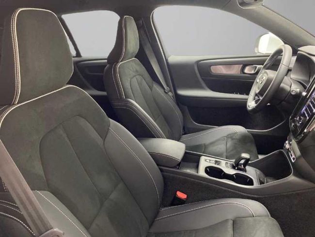 Volvo XC40 1.5 T4 Recharge PHEV Core Auto   - Foto 9