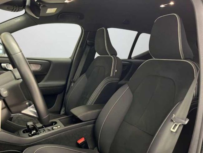 Volvo XC40 1.5 T4 Recharge PHEV Core Auto   - Foto 13