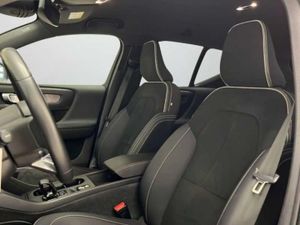 Volvo XC40 1.5 T4 Recharge PHEV Core Auto   - Foto 13