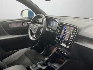 Volvo XC40 1.5 T4 Recharge PHEV Core Auto   - Foto 12
