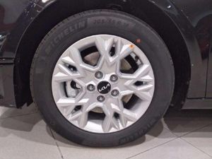 Kia Ceed 1.6 MHEV iMT 100kW (136CV) Concept   - Foto 16