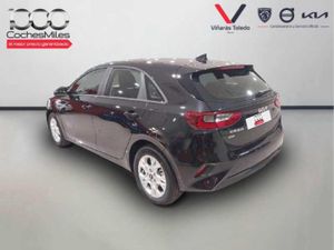 Kia Ceed 1.6 MHEV iMT 100kW (136CV) Concept   - Foto 3