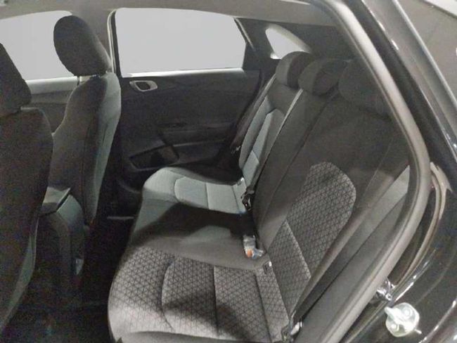 Kia Ceed 1.6 MHEV iMT 100kW (136CV) Concept   - Foto 11