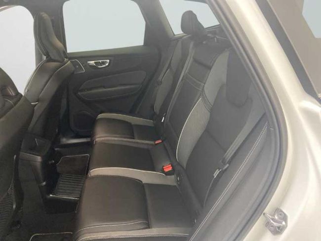 Volvo XC60 2.0 T8 AWD R-Design Auto   - Foto 11