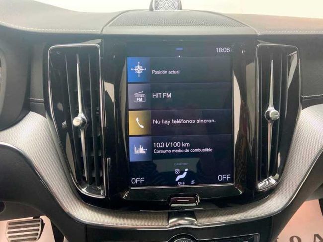 Volvo XC60 2.0 T8 AWD R-Design Auto   - Foto 15
