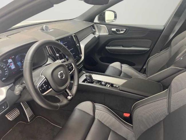 Volvo XC60 2.0 T8 AWD R-Design Auto   - Foto 9