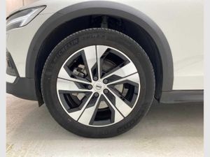Volvo V60 2.0 B4 (D) AWD Cross Country AUTO   - Foto 16