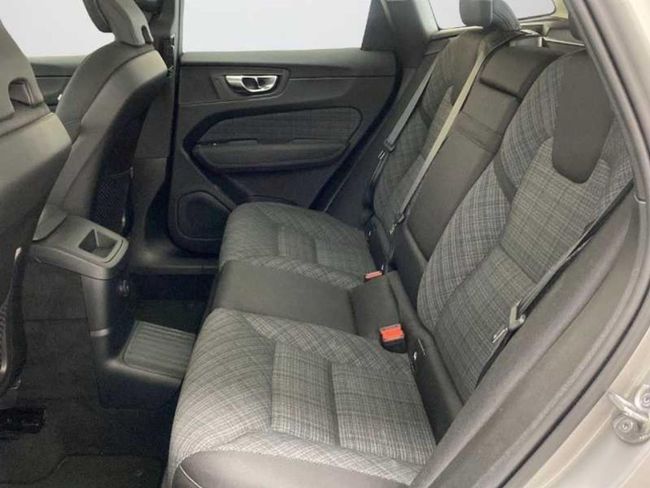 Volvo XC60 2.0 T6 AWD Recharge Core Auto   - Foto 10