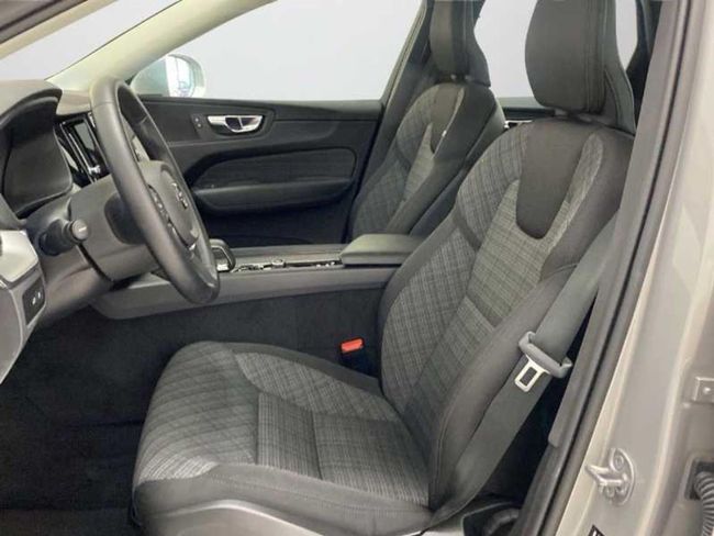 Volvo XC60 2.0 T6 AWD Recharge Core Auto   - Foto 9