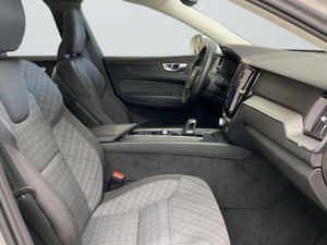 Volvo XC60 2.0 T6 AWD Recharge Core Auto   - Foto 19