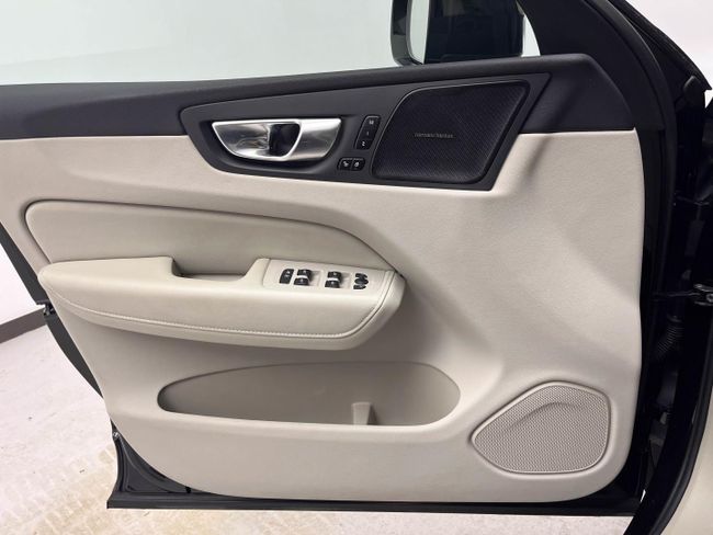 Volvo XC60 2.0 T6 AWD Recharge Ultra Dark Auto   - Foto 14