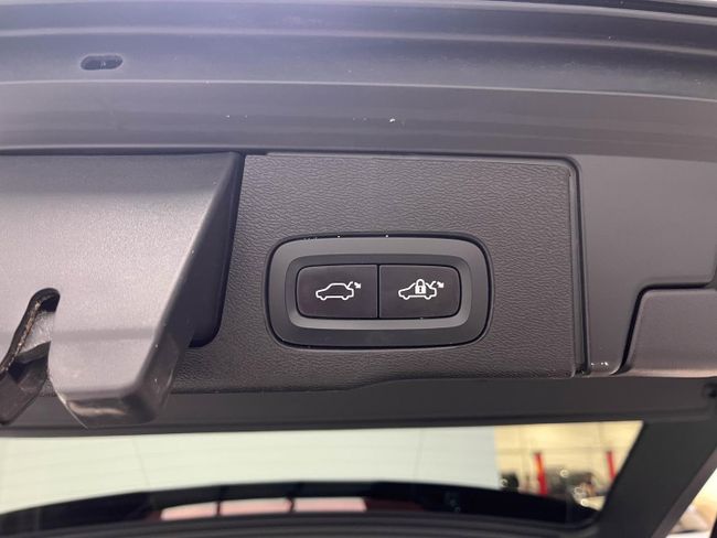 Volvo XC60 2.0 T6 AWD Recharge Ultra Dark Auto   - Foto 17