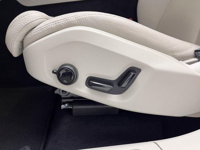 Volvo XC60 2.0 T6 AWD Recharge Ultra Dark Auto   - Foto 19